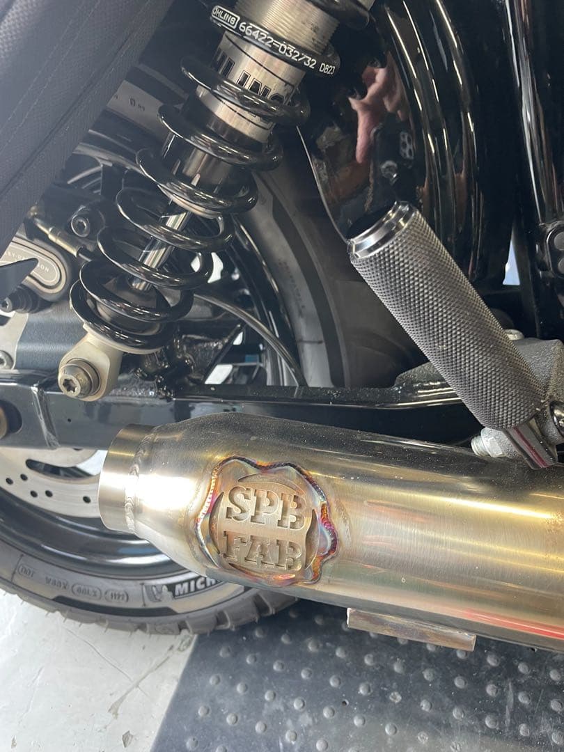 サマーセール！ハーレーダイナ用 マフラー