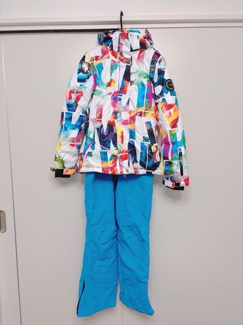 ♡値下げしました♡スノーボードウエア♡新品♡スキー♡レディース♡M♡上下セット♡