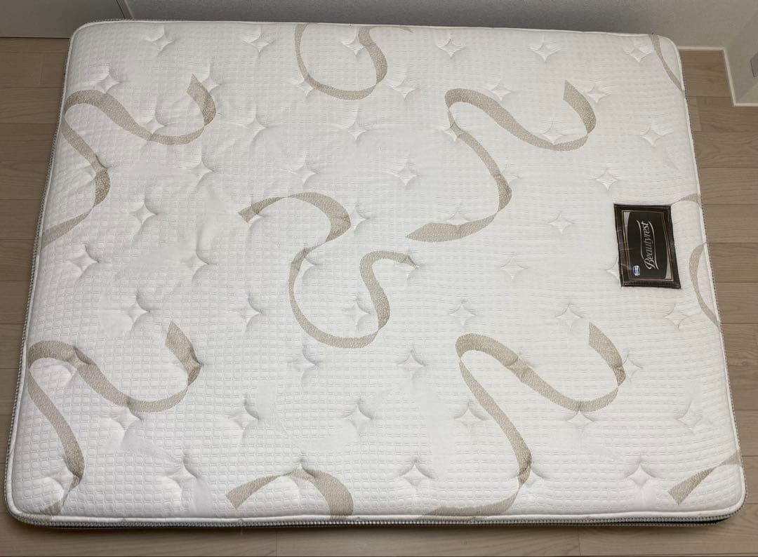 シモンズ　Beautyrest クイーンマットレス