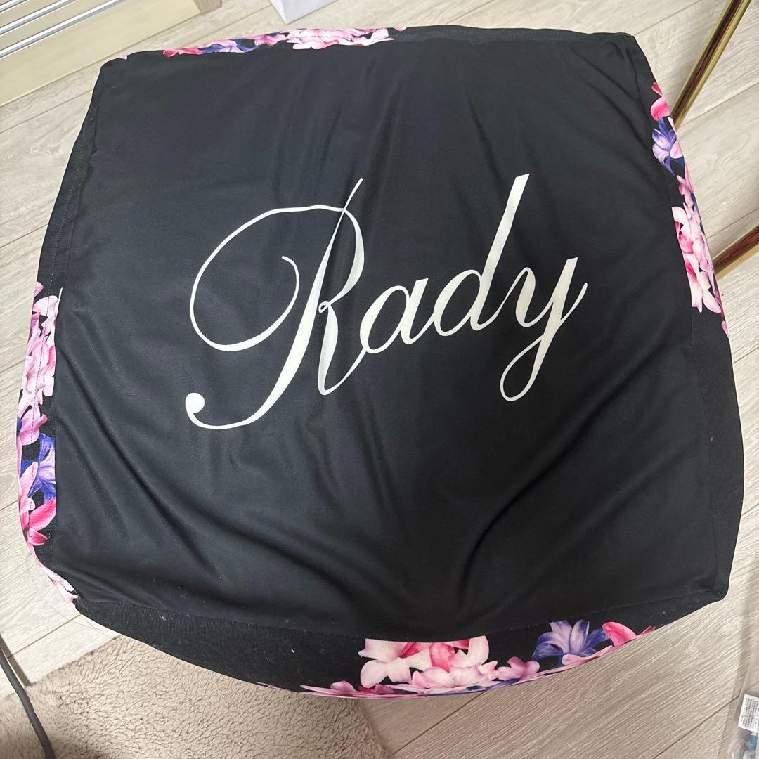 レディ　ノベルティ　ビーズクッション