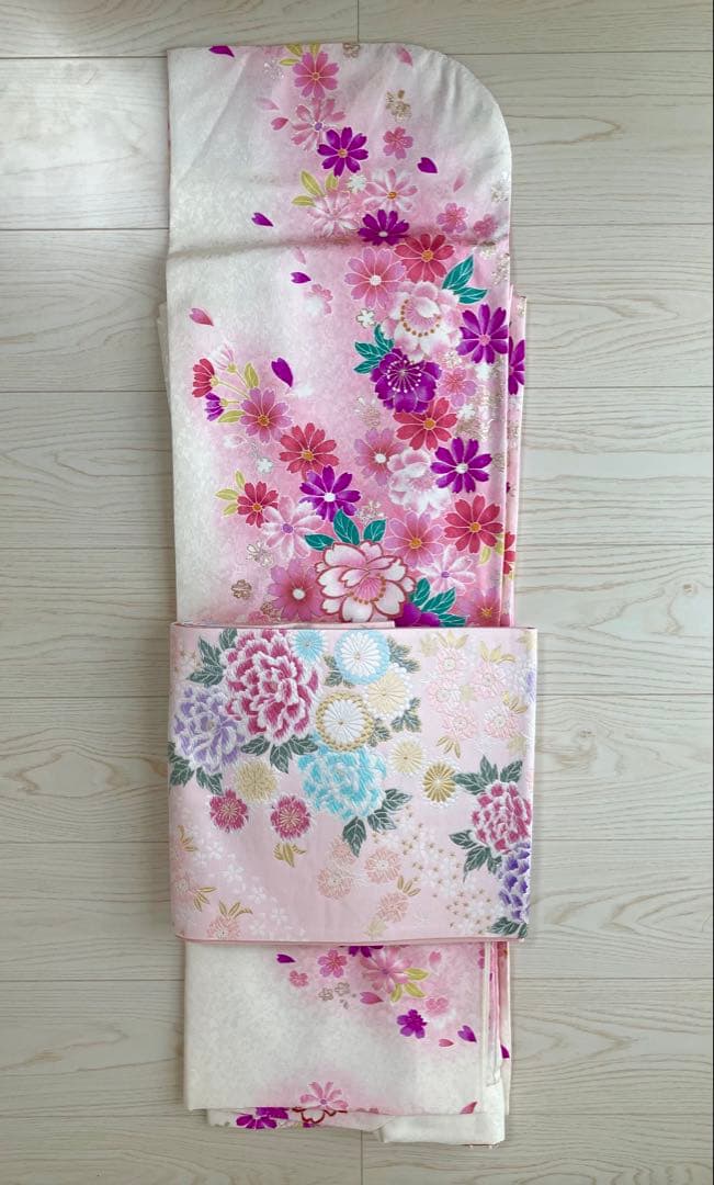【再値下げ】振袖フルセット 花柄 ピンク系 白系
