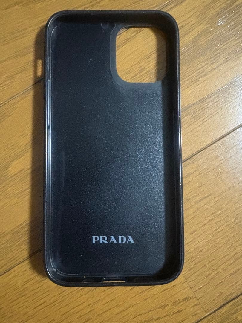 【美品】〈PRADA〉iPhone12miniケース