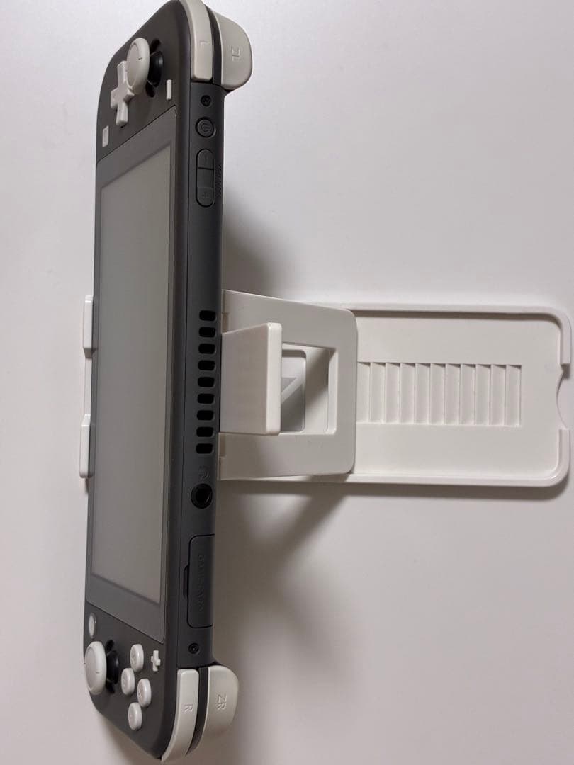 美品 Nintendo Switch ライト 本体 グレー