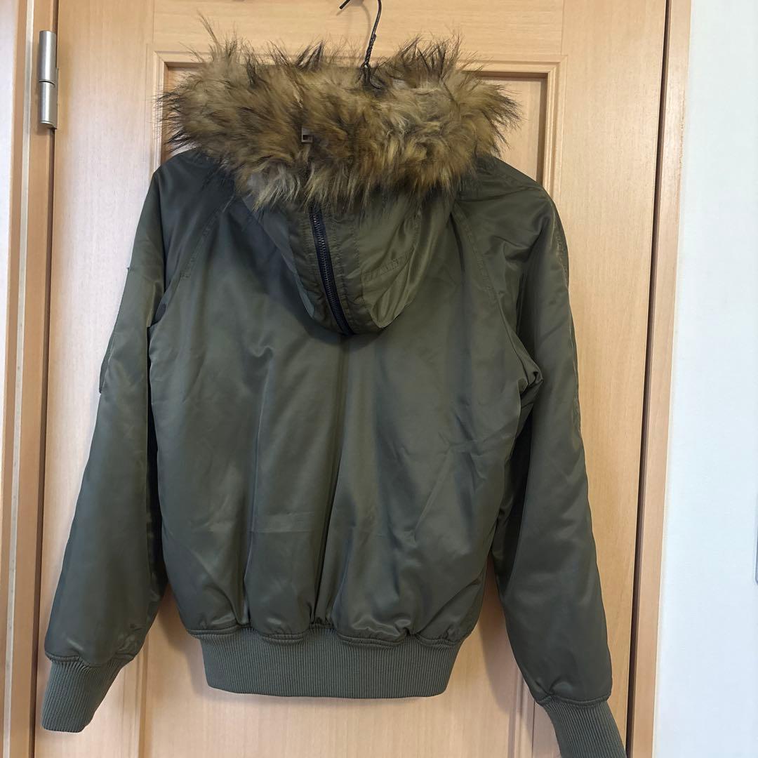 DIESELファー付きオリーブボンバージャケット