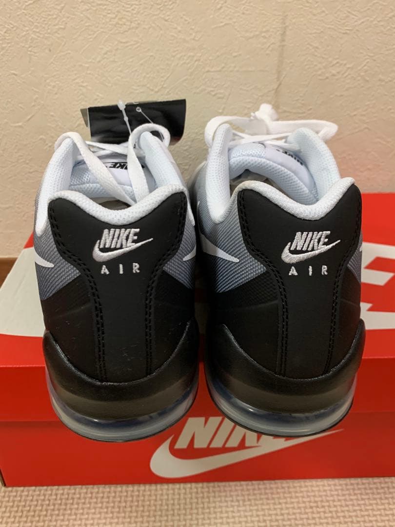 【新品未使用】NIKE エアーマックスINVIGOR PRINT 27cm