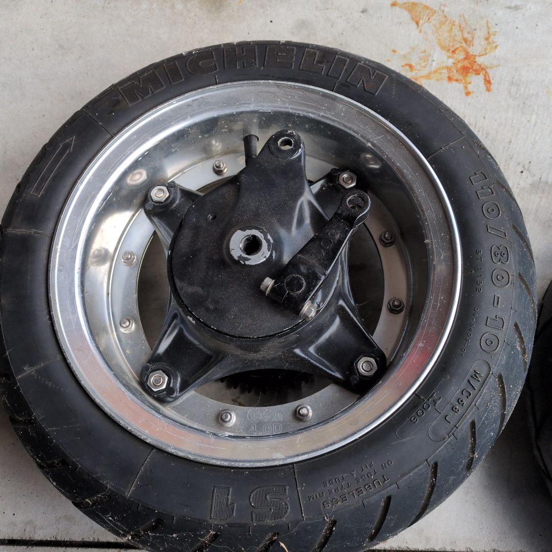 シャリー　タイヤ・ホイール