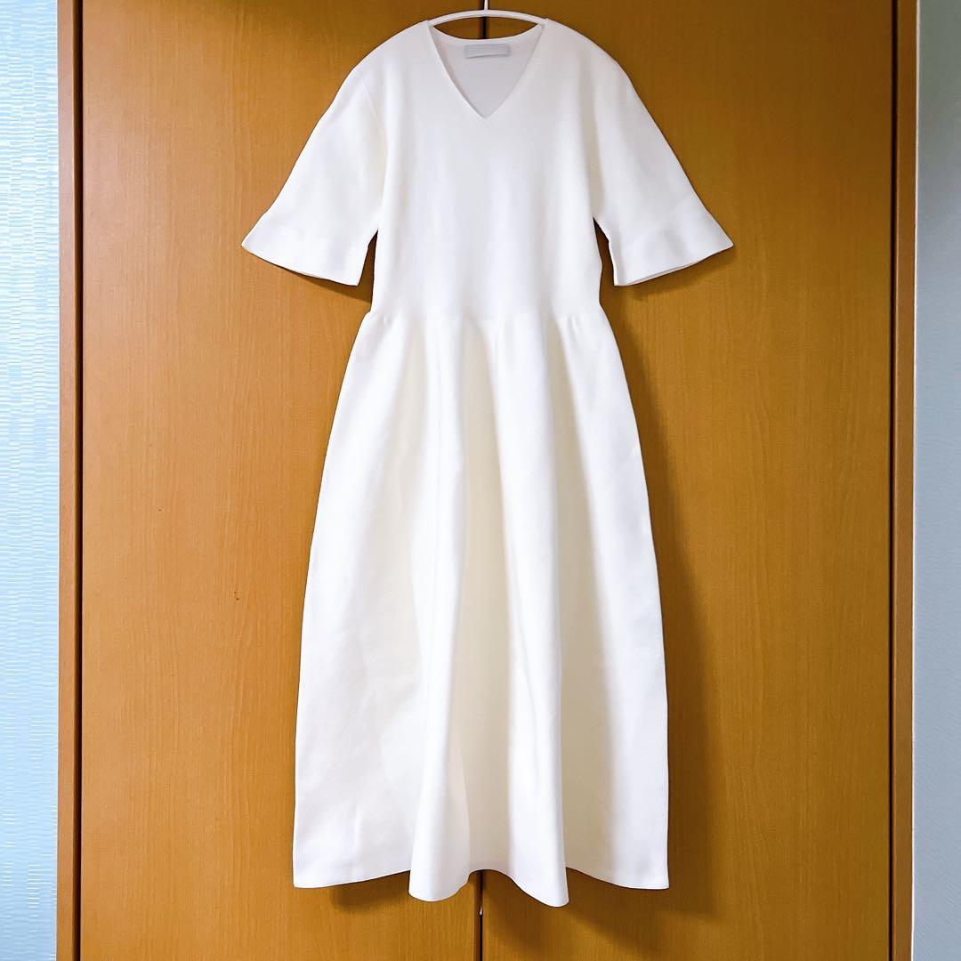 Vネックホールガーメントワンピース アイボリー 38 セルフォード