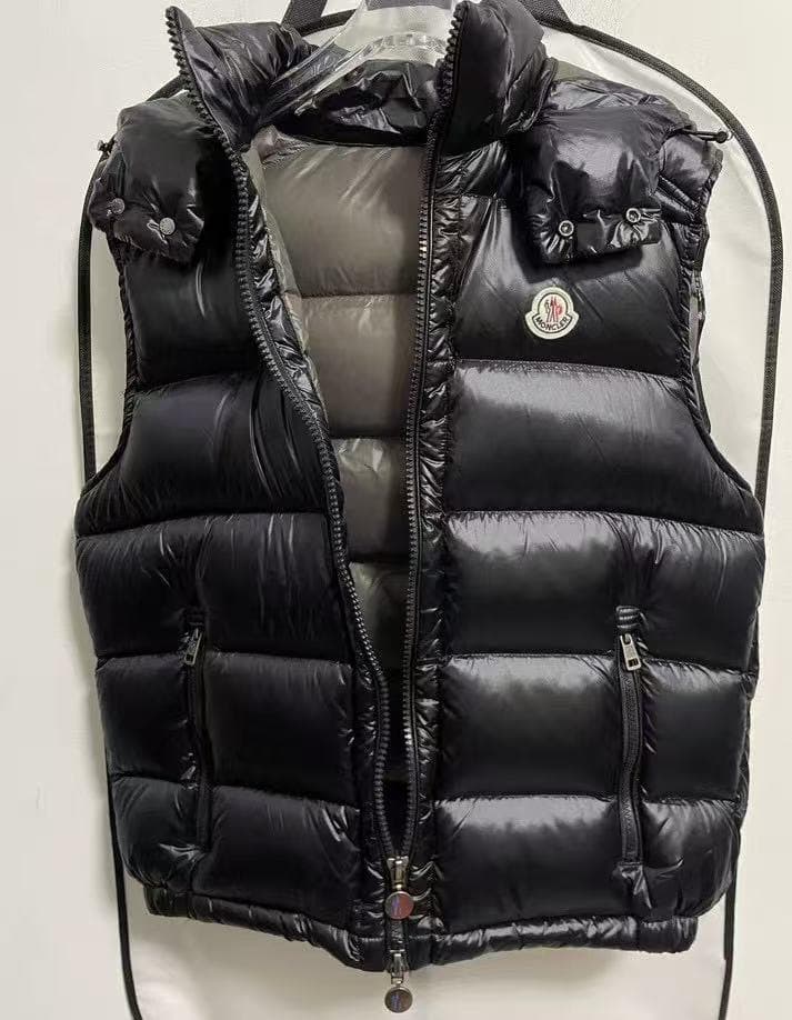 モンブラン ブラック ダウンベスト フード付き