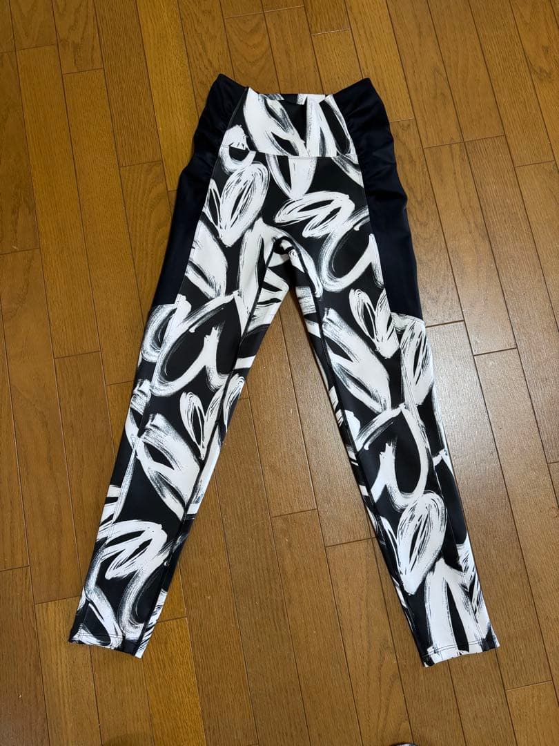 【最終価格】冬の新作　LAVA ヨガウェア　ハート