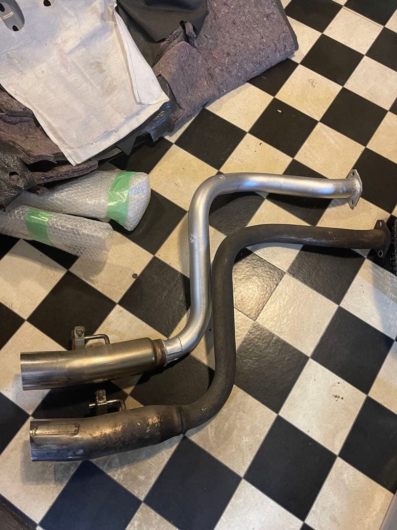 L700ミラジーノ　センターマフラー　メッキガーニッシュ