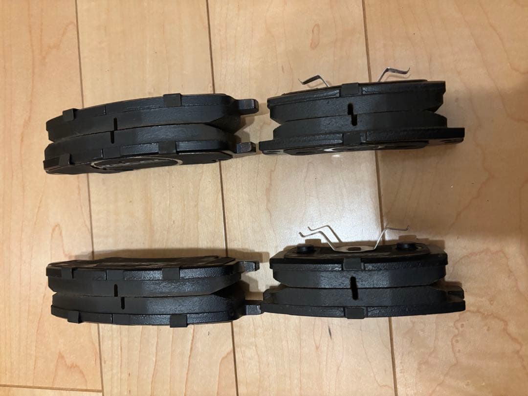 デリカD5 DIXCEL 社外ブレーキパッド　前後1台分セット　中古品