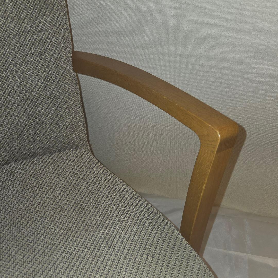 極美品 使用数回 定価9万 カリモク ダイニングチェア CT7800