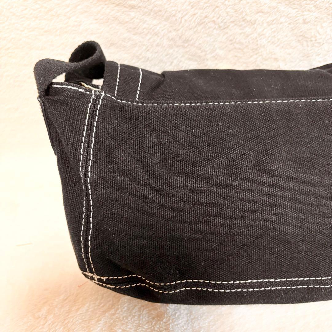 Vivienne Westwood デカオーブブラックキャンバスショルダーバッグ