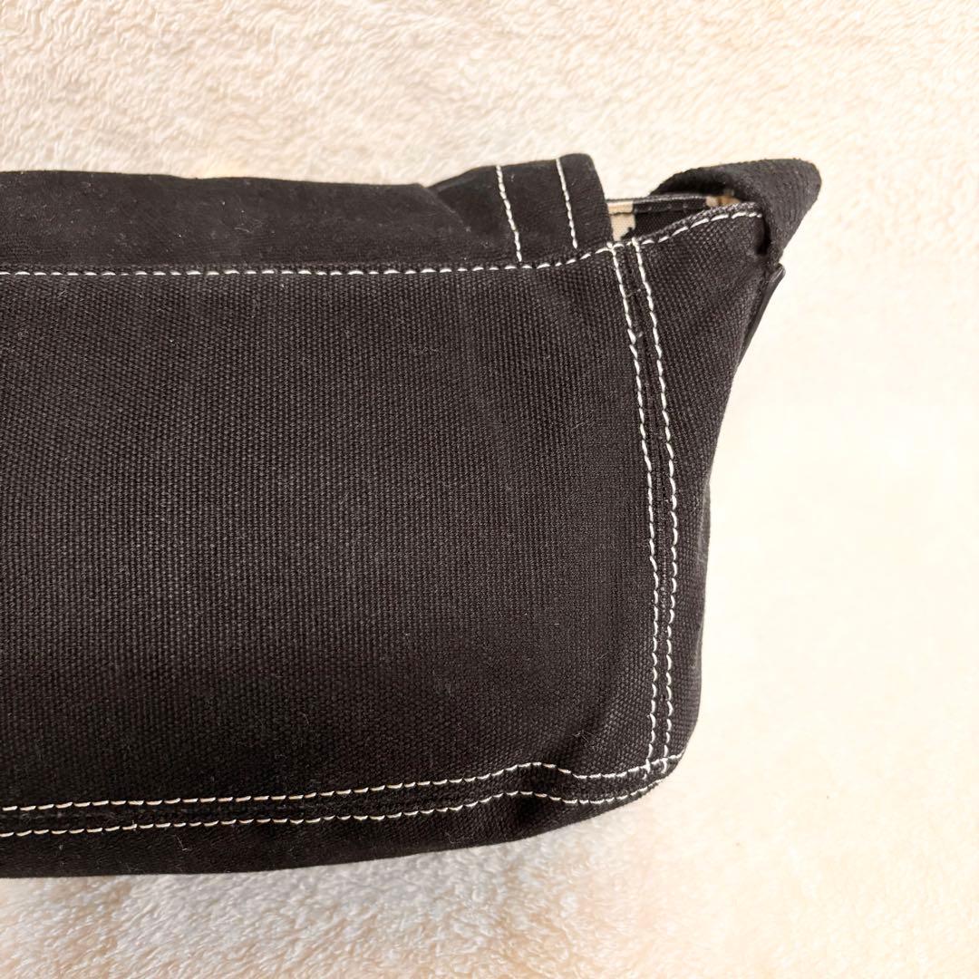 Vivienne Westwood デカオーブブラックキャンバスショルダーバッグ