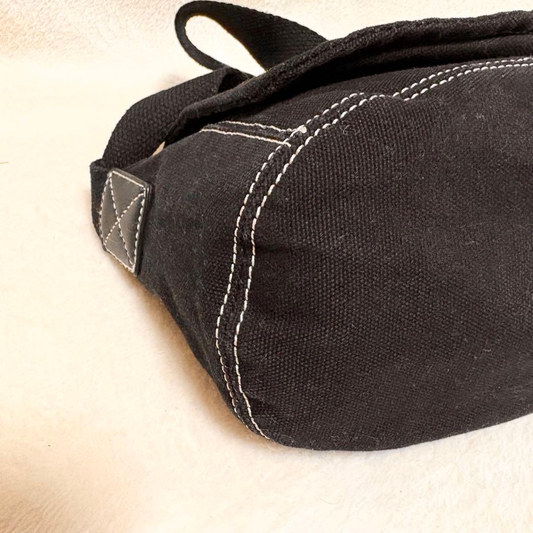 Vivienne Westwood デカオーブブラックキャンバスショルダーバッグ