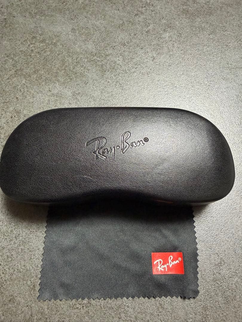 Ray-Ban シルバーラウンドサングラス　アッシュグレー