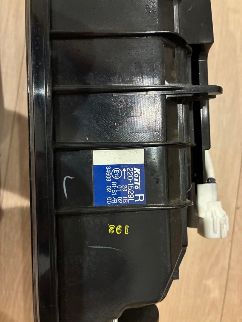 小糸　LEDテールランプ3連　クリアバージョン