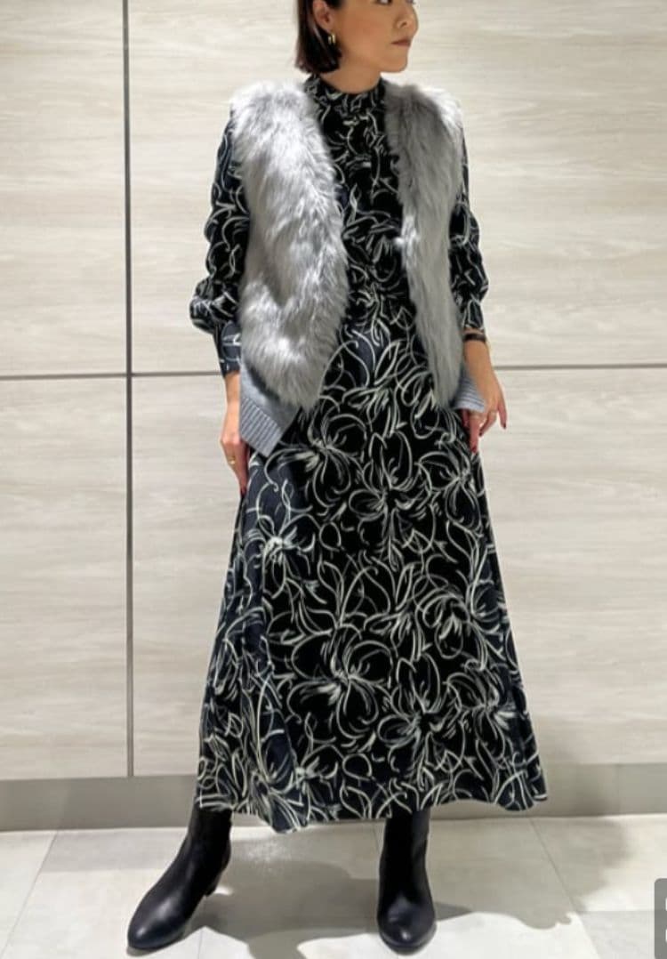 アルアバイル　ドローイングフラワープリントワンピース　２