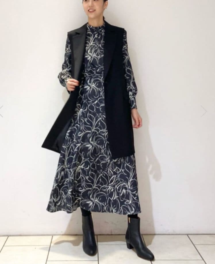 アルアバイル　ドローイングフラワープリントワンピース　２