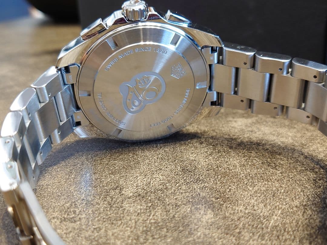 タグホイヤー アクアレーサー　クロノグラフ