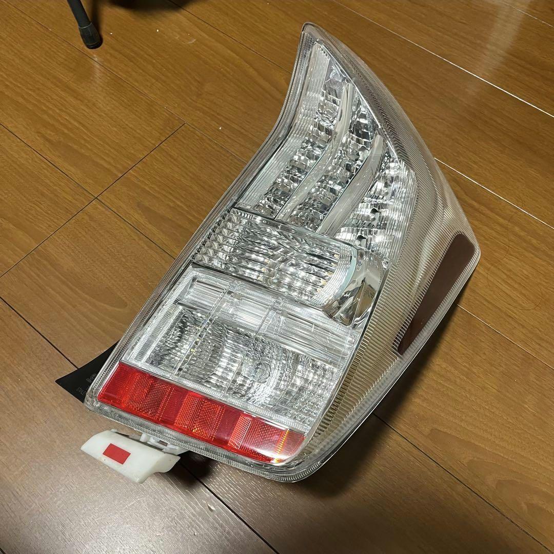 30プリウス＊送料無料＊車検対応＊ ZVW30 純正加工USテール 北米仕様