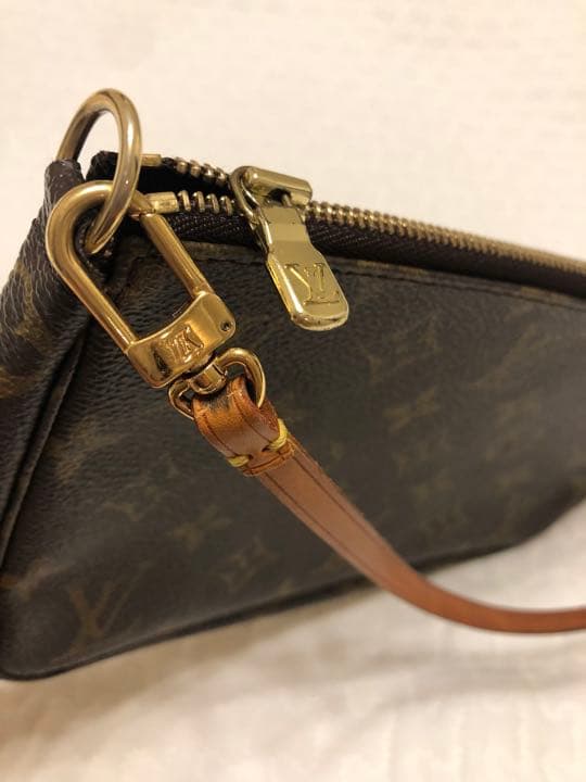 ルイヴィトン モノグラム アクセサリーポーチ