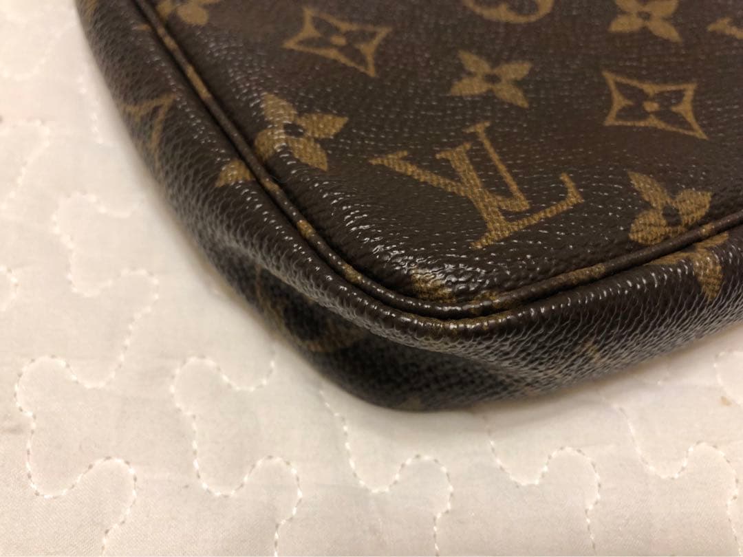 ルイヴィトン モノグラム アクセサリーポーチ