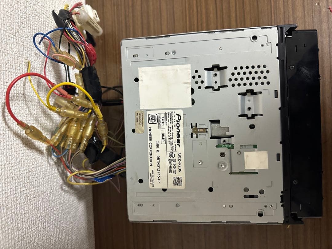 カロッツェリア 楽ナビ AVIC-RZ06 カーナビ