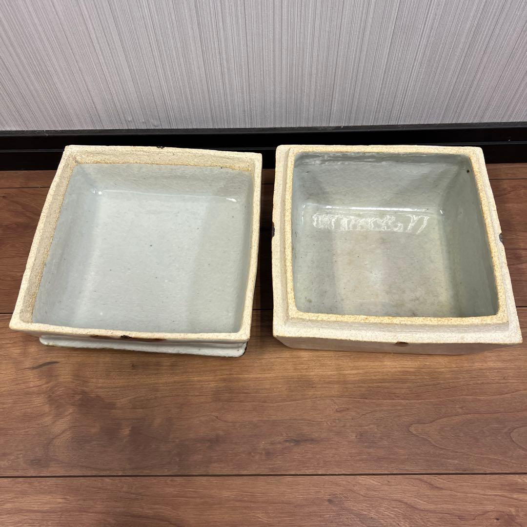 花模様の陶器の四角い箱