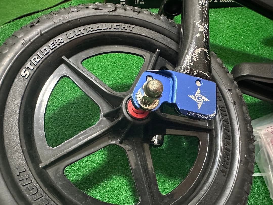 にゃん　ストライダープロ　ムラサキスポーツ　STRIDER 12 Pro