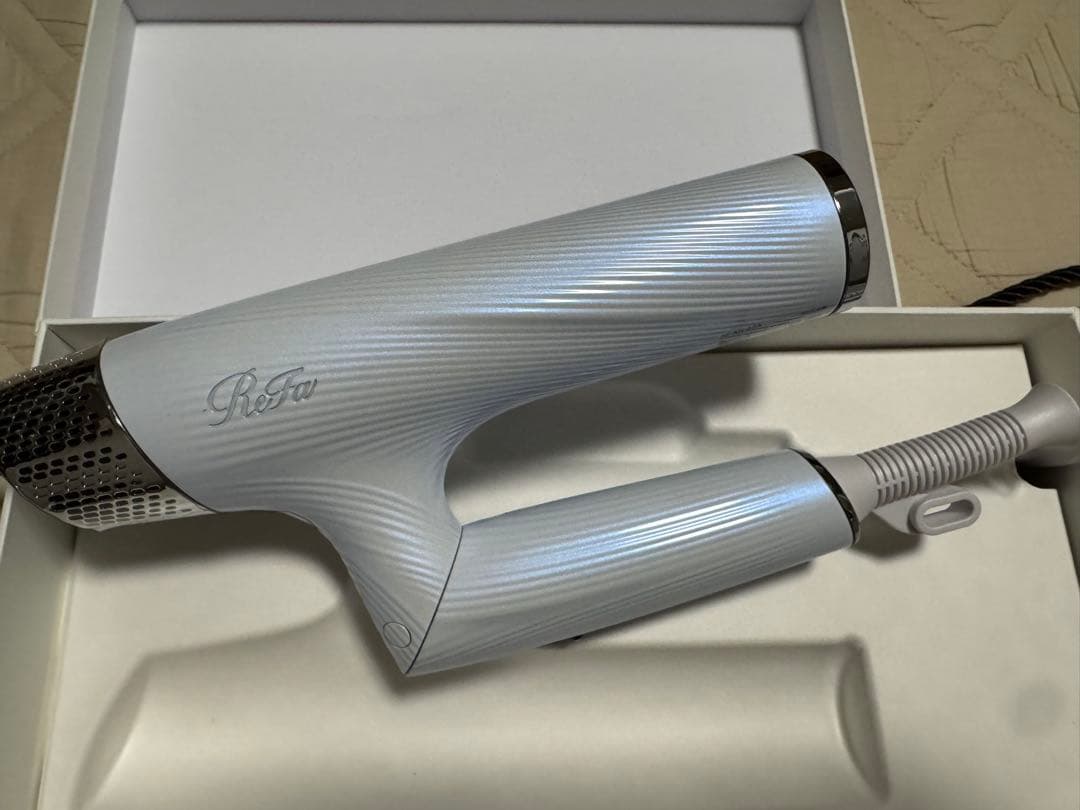 新品・未使用・保証書用シール付！ReFa リファ スマート ドライヤー 白