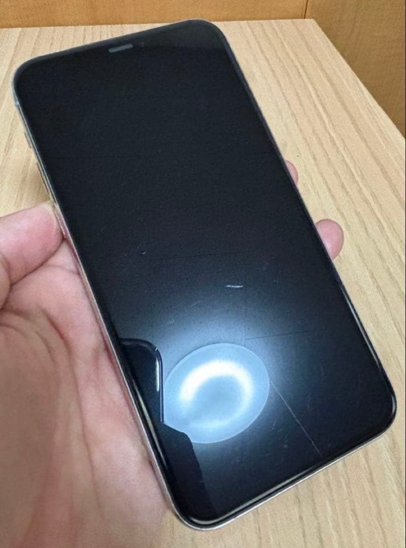 iPhone 11 pro シルバー　64GB SIMフリー