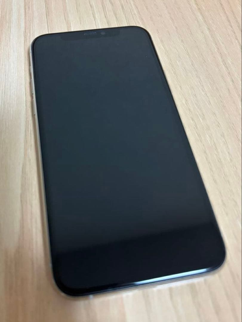 iPhone 11 pro シルバー　64GB SIMフリー