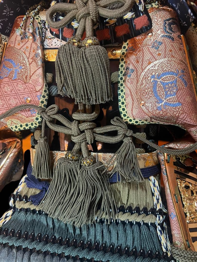 チャリティー出品中美品　五月人形　雛匠 東玉製 13号伊勢　鎌倉時代 大鎧飾