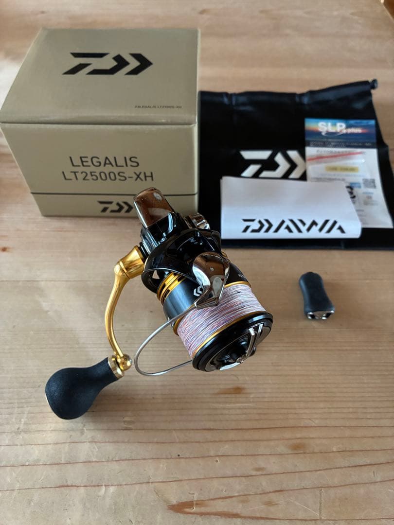 ダイワ レガリス LT2500S-XH RCSノブ付き