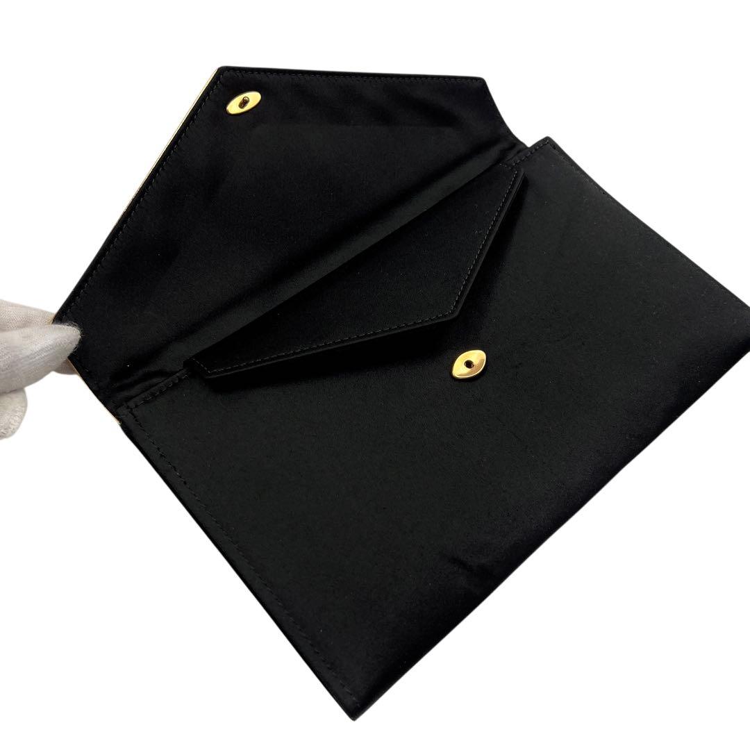 Yves Saint Laurent ブラック クラッチバッグ 9155