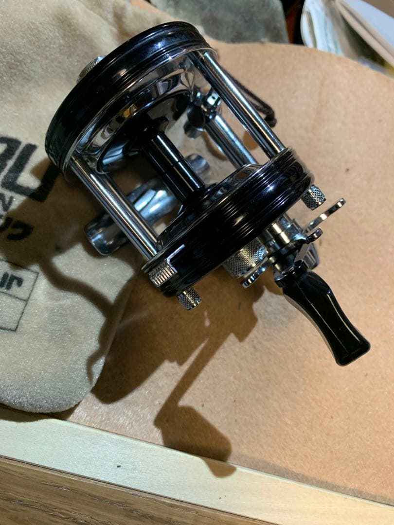 W*r様 ABU5000C アンバサダー 当時物 ベイトリール アブ(五十鈴リー