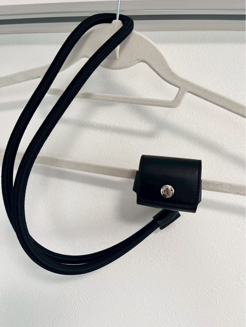 MONCLER モンクレール AirPods レザーケース emc015