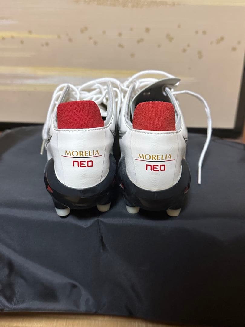 【新品・超お得！】Mizuno MORELIA NEO III