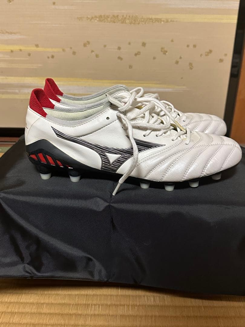 【新品・超お得！】Mizuno MORELIA NEO III