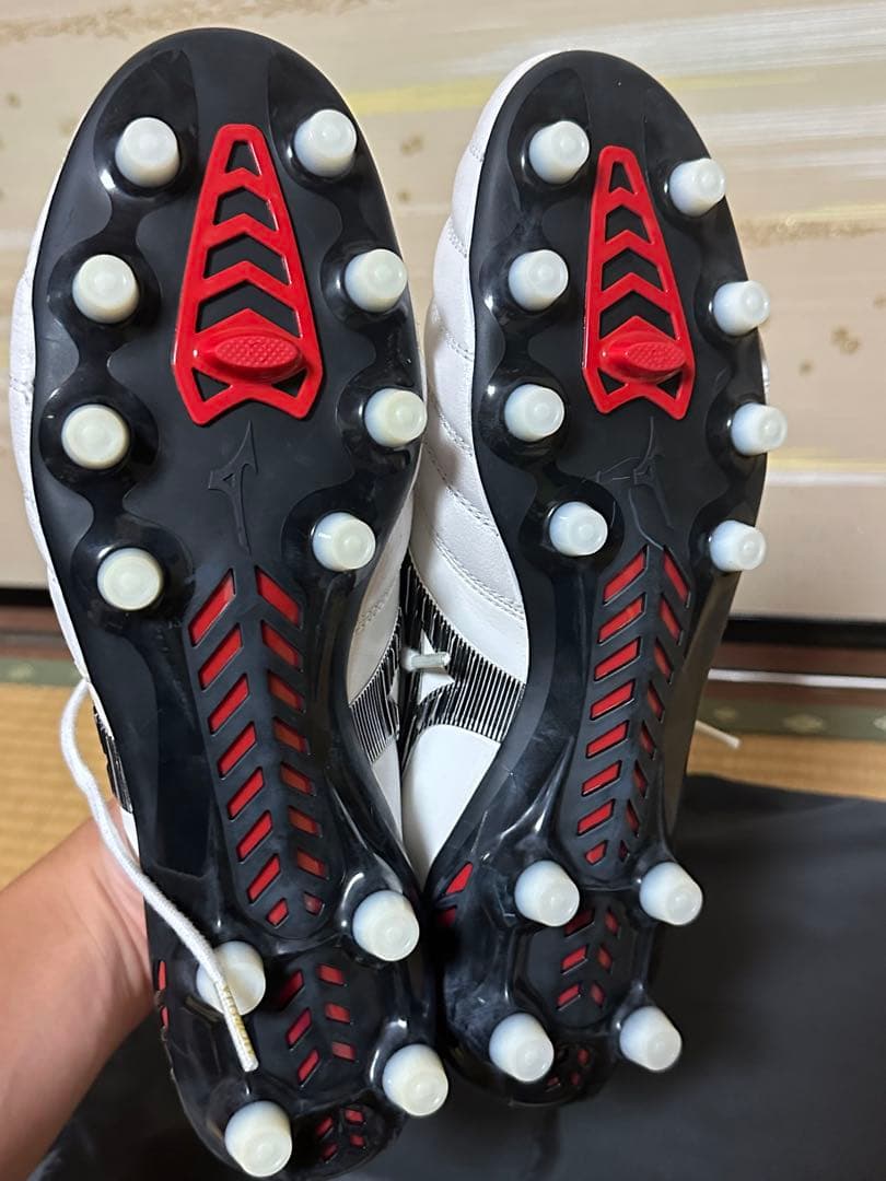 【新品・超お得！】Mizuno MORELIA NEO III