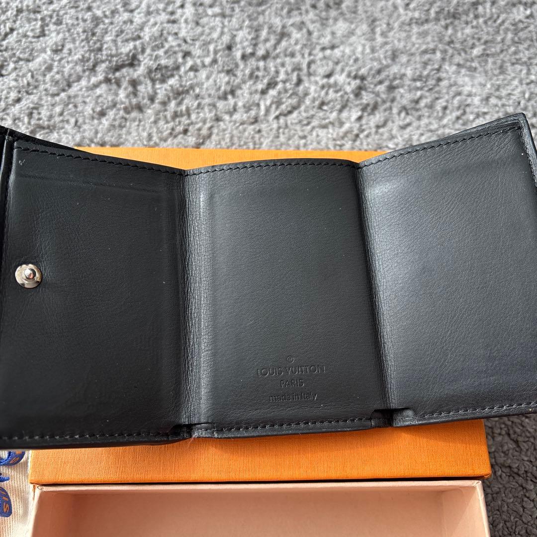 ルイヴィトン　モノグラム　シャドウ ディスカバリー　コンパクト　折り財布