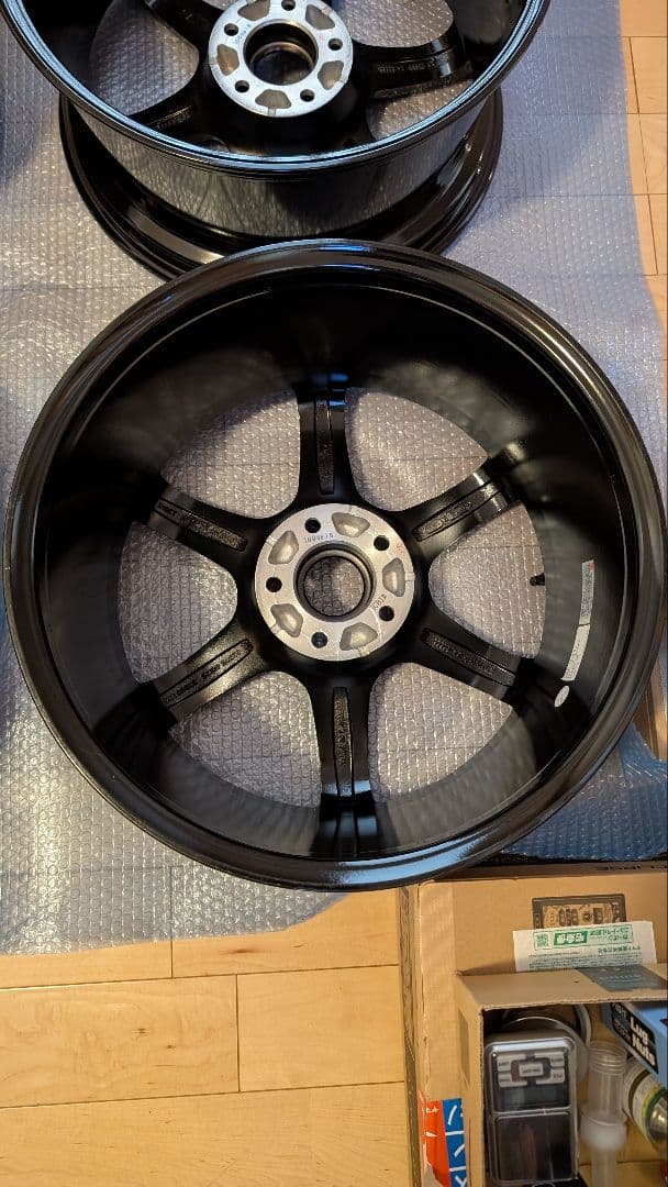 Mr.nobodyCROSS SPEED RS6 18インチ 8.5j