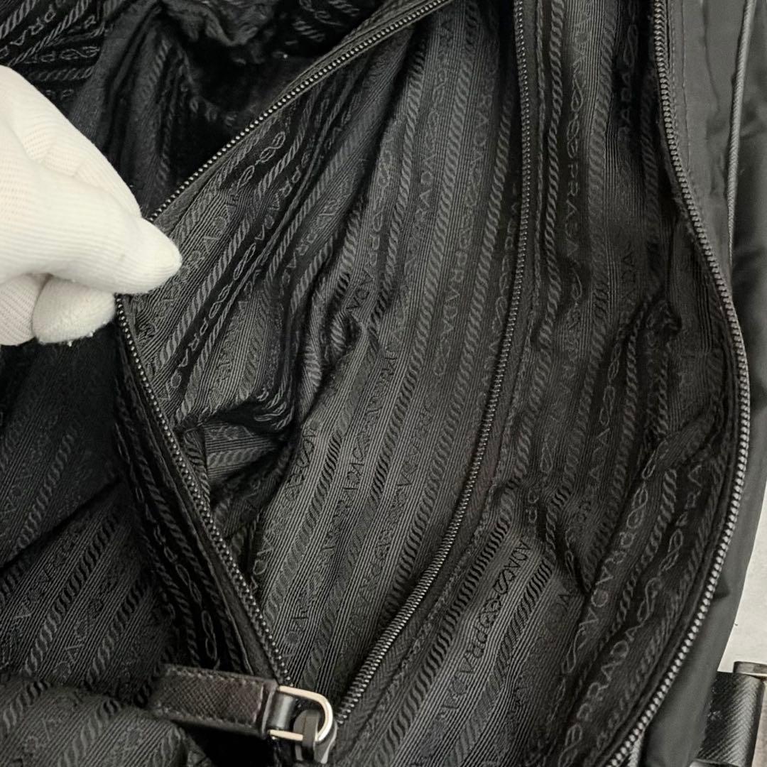 【美品✨】PRADA ボストントート　ナイロン×サフィアーノレザー　黒　三角ロゴ