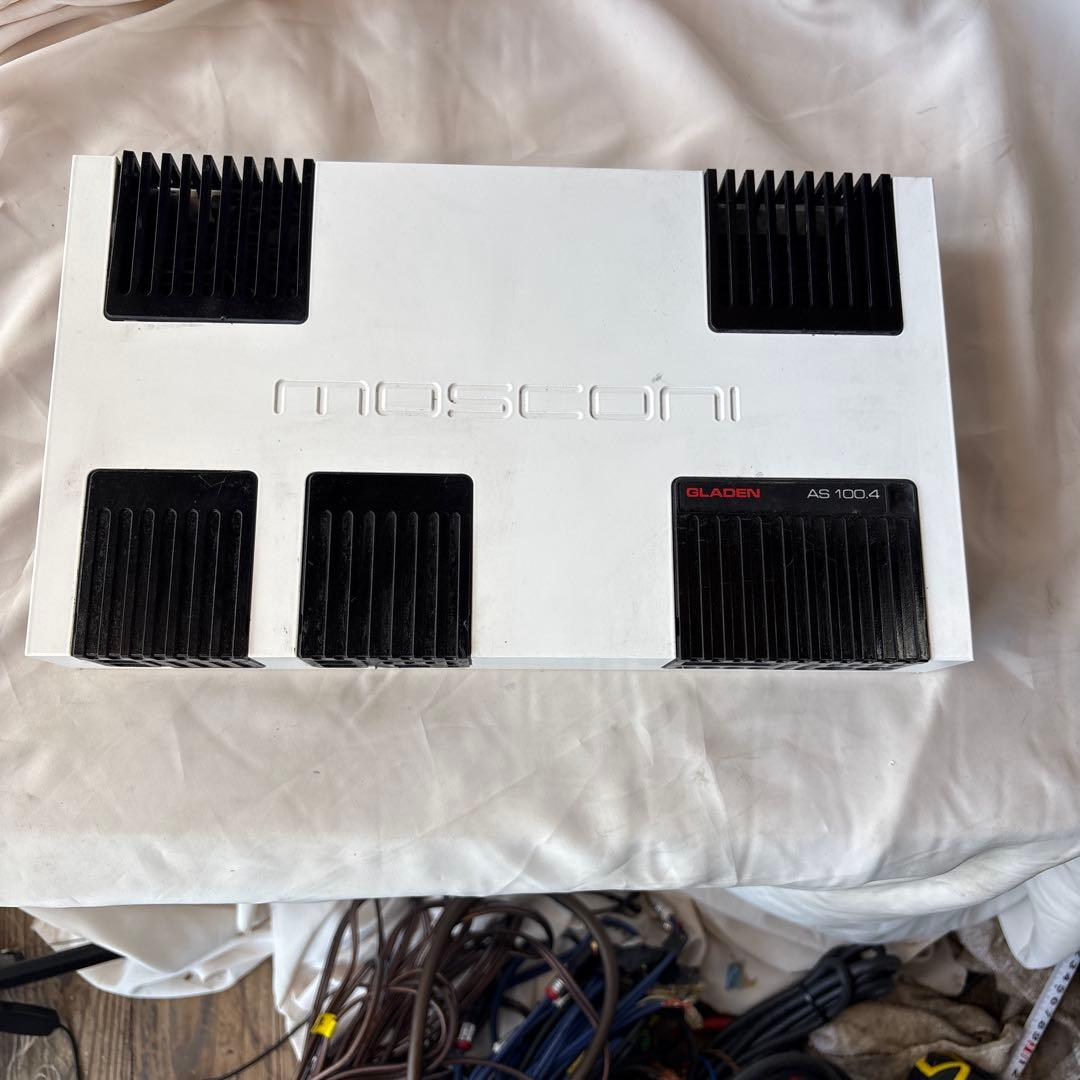 モスコニカーオーディオ用アンプ「Mosconi AS 100.4 ケーブルセット