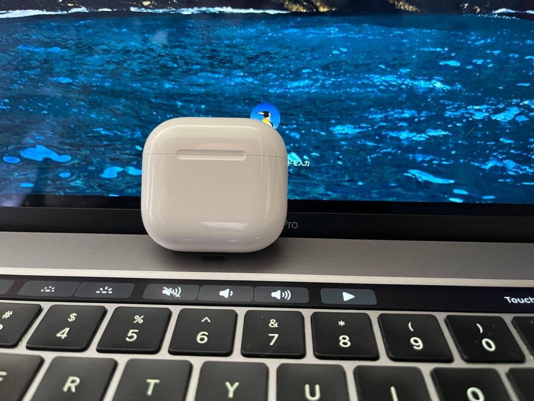 AirPods 4 本体 ホワイト 充電ケース付き