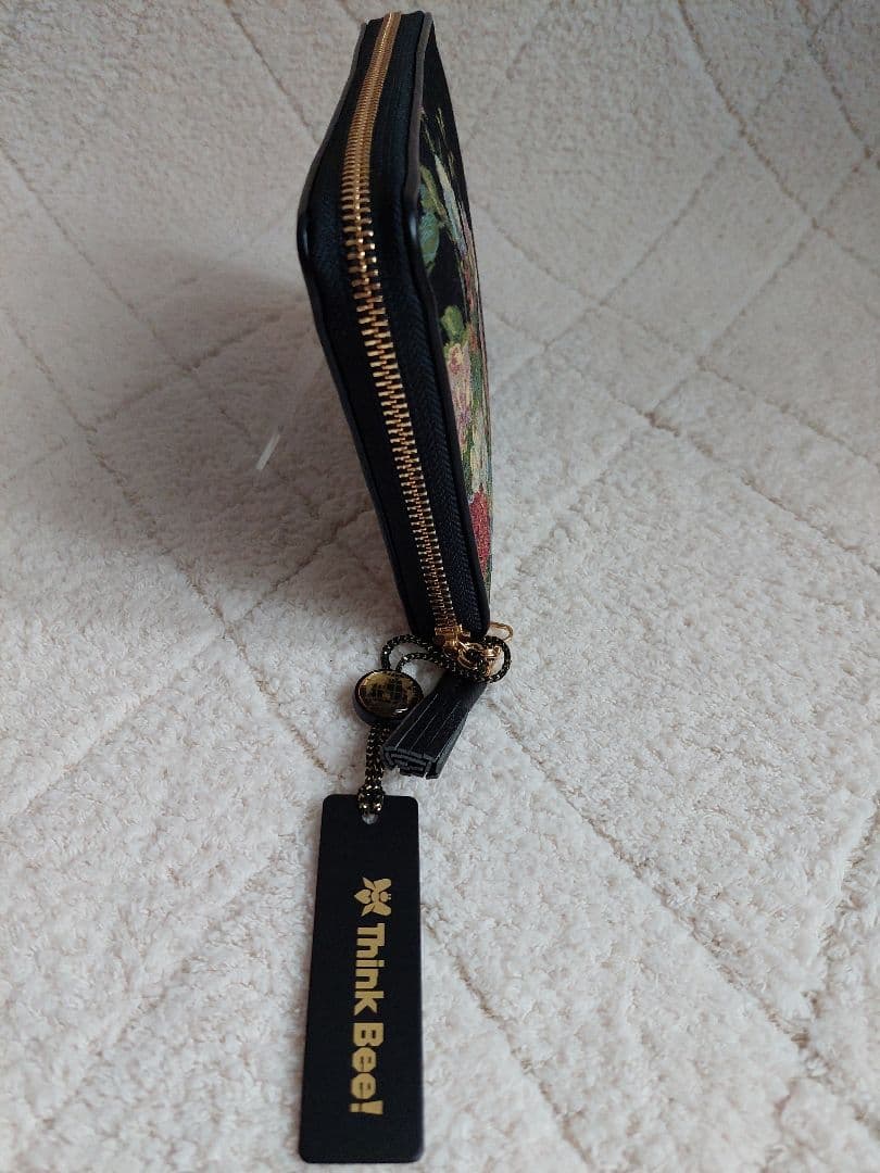 ✨未使用品✨Think 　Bee ！のチェストフィオーレ ラウンドファスナ一財布
