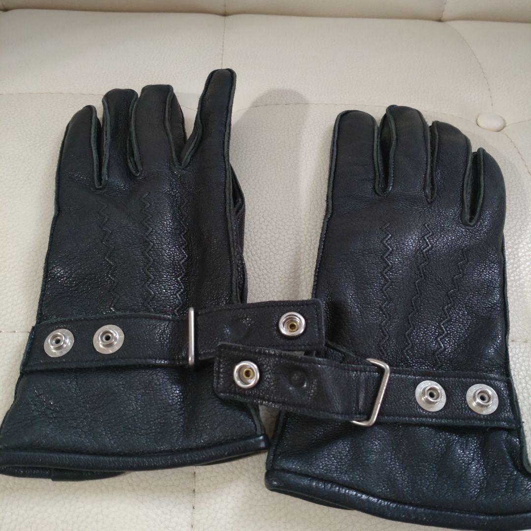 ヴィヴィアンウエストウッド　ブラックレザー手袋 バックル付き