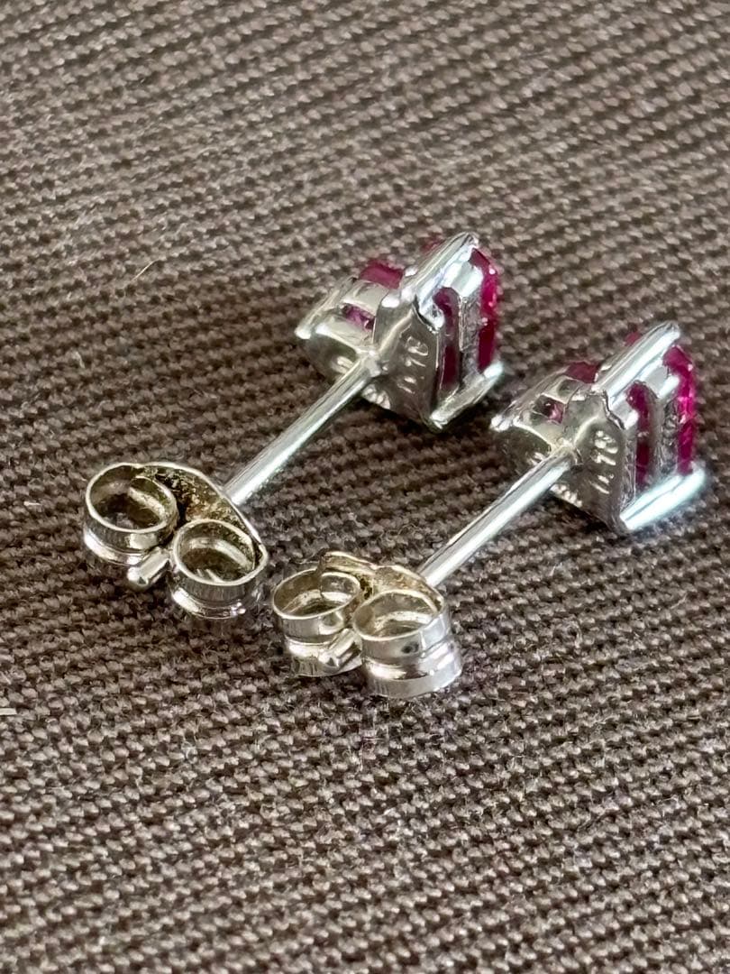スタージュエリー ミステリアスハート K18WG ルビー 0.36ctピアス両耳