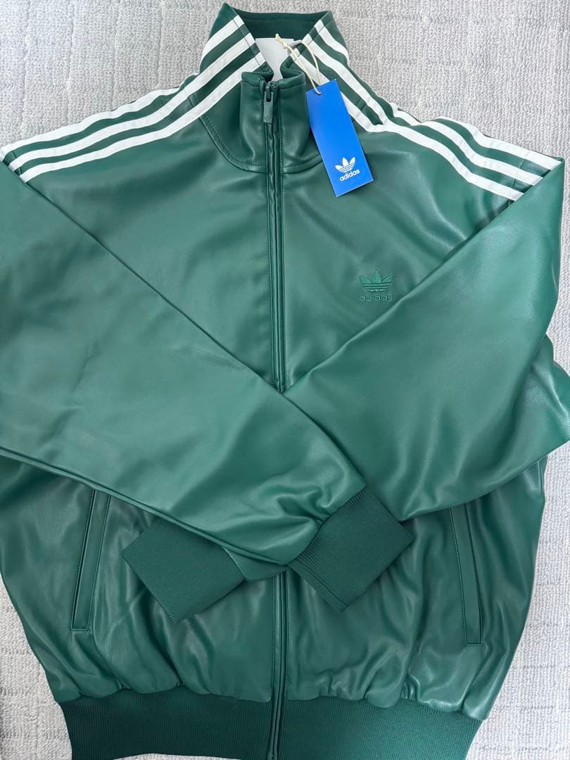 アディダストラックジャケット　スーツパンツ　フェイクレザー　２XL セットアップ